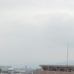 六甲にかかる雪雲