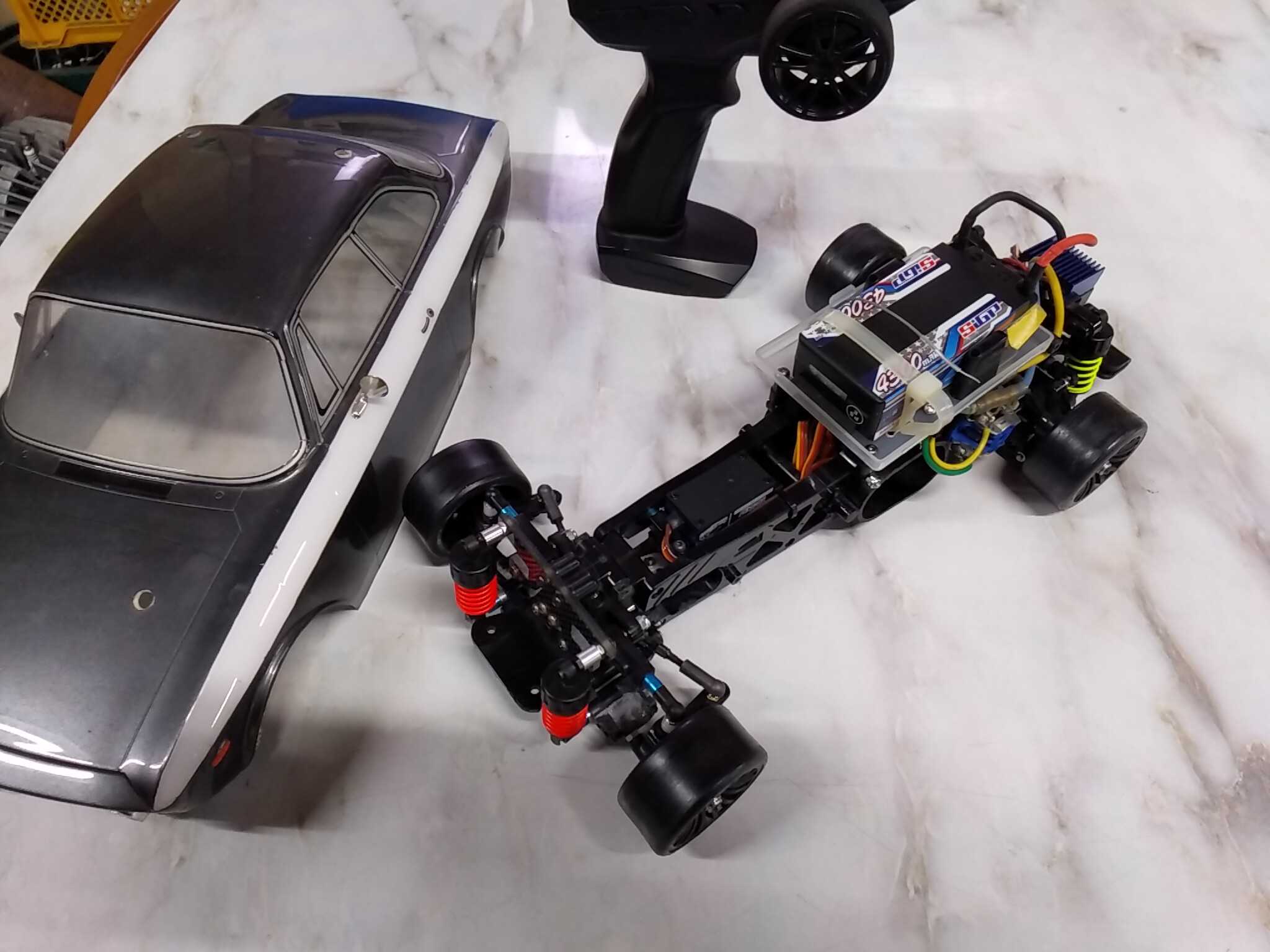 タミヤ製TA04フルベアオプションドリフト仕様サーボ付き+スープラ