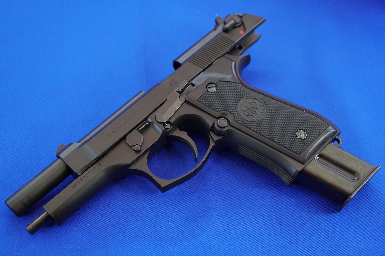 珍しい マルシン創業35周年記念モデル ベレッタ M92F パールインレイ実 