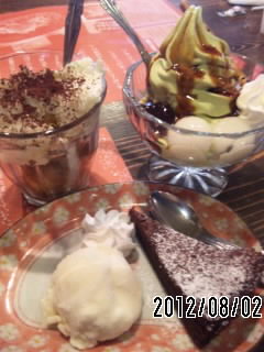 〆はお約束のスイーツ