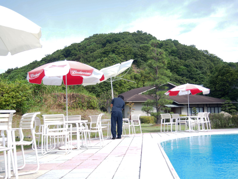 開きすぎちゃったパラソル