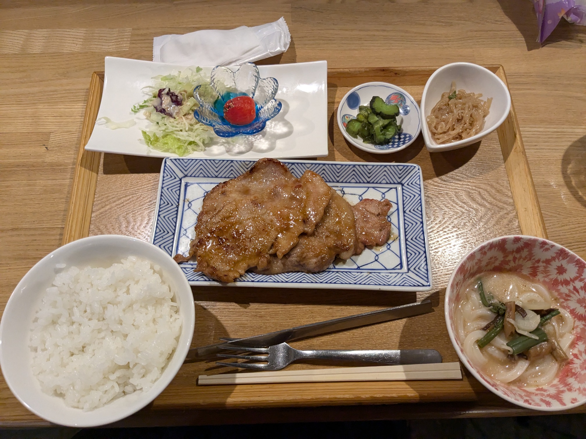 群馬県渋川市伊香保町レストラン　サラズテラス アライヤ　生姜焼き定食