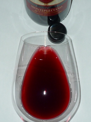 Nobili Del Borgo Md'A 2011 glass.jpg