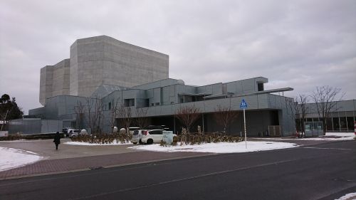 羽後本荘駅近くの印象的な文化会館 カダーレ 旅とメシと鉄と酒と温泉と あと何だ 楽天ブログ