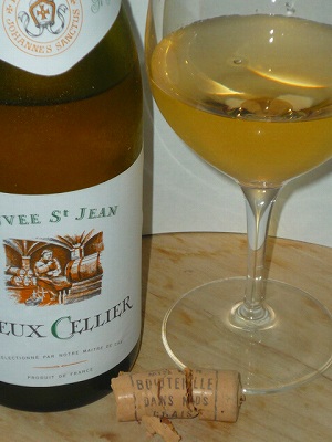 Le Vieux Cellier Cuvee Saint-Jean Blanc NV glass.jpg