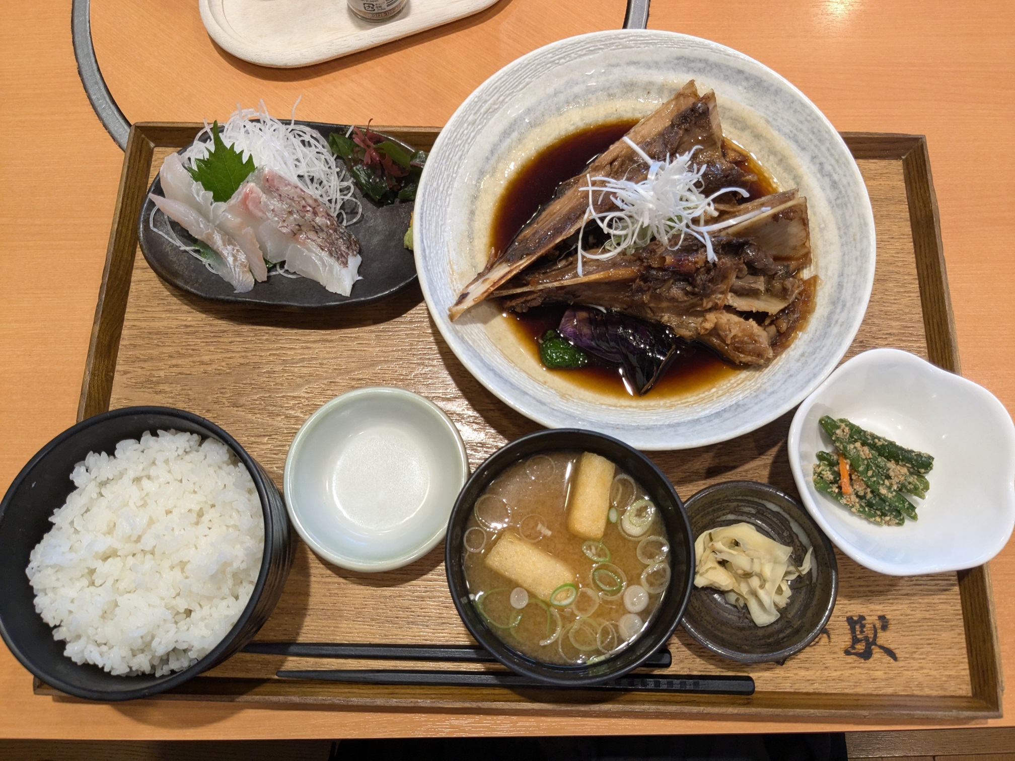 千葉県市原市レストランふさのえき食堂　ランチ　煮まぐろと刺身 御膳