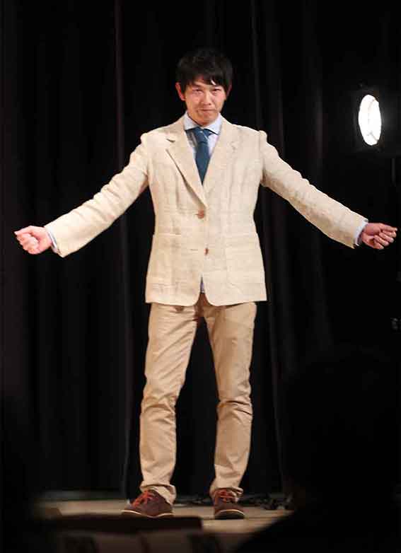 アキヤマセイコ・ファッションショー-08♪