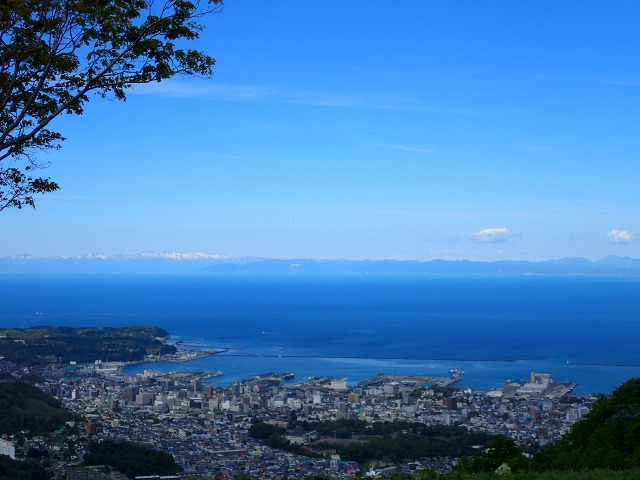 P5273318天狗山から暑寒.jpg