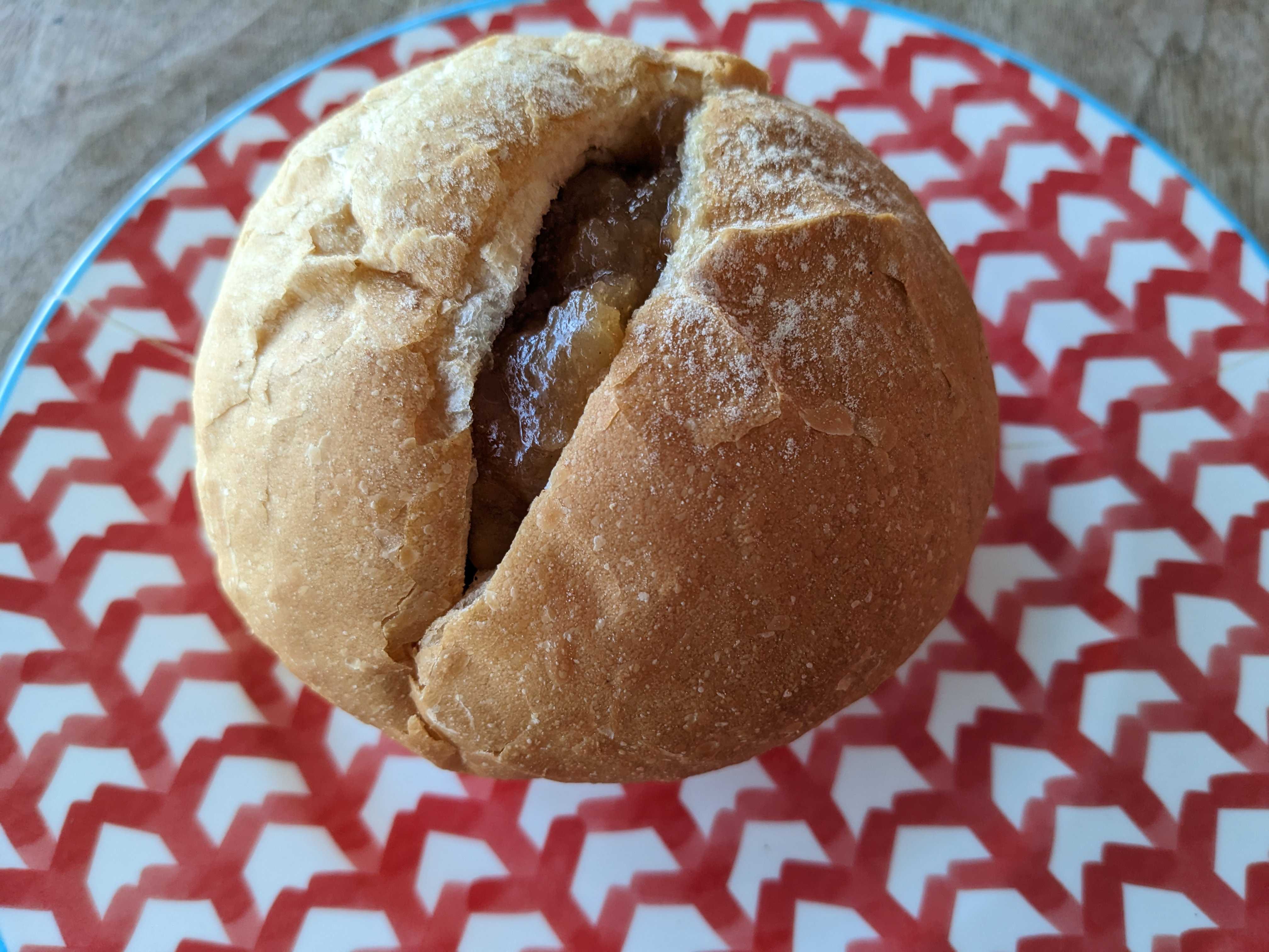銀座 月と花のシナモン林檎ジャムパン