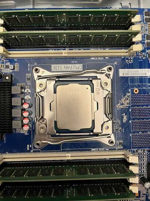 HPワークステーションZ440のCPU換装16コア32スレッドへ