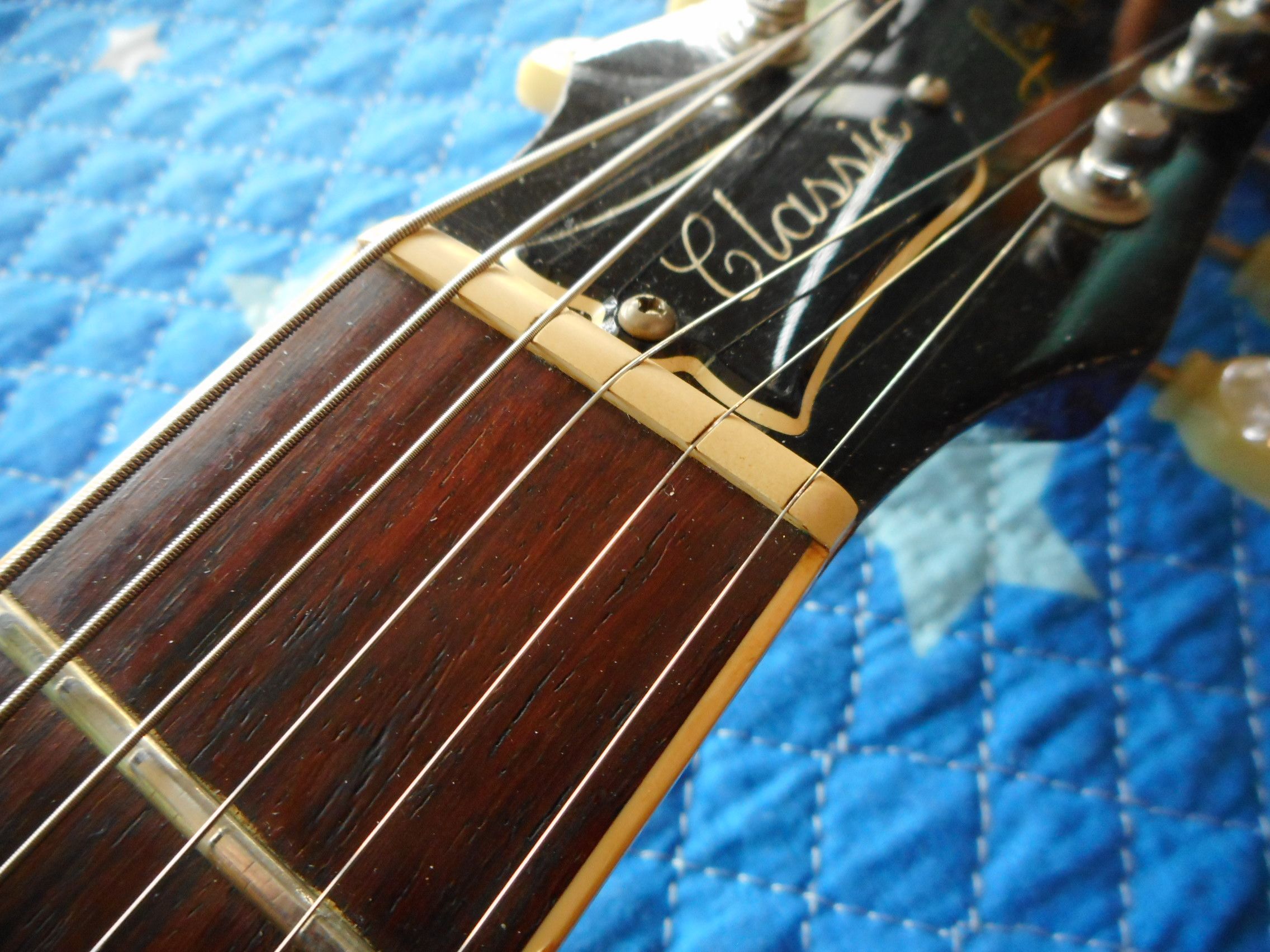 Gibson Les Paul Ciassic ナット交換 セッティング 青春のギターリペア ｋ２ギターファクトリー 楽天ブログ
