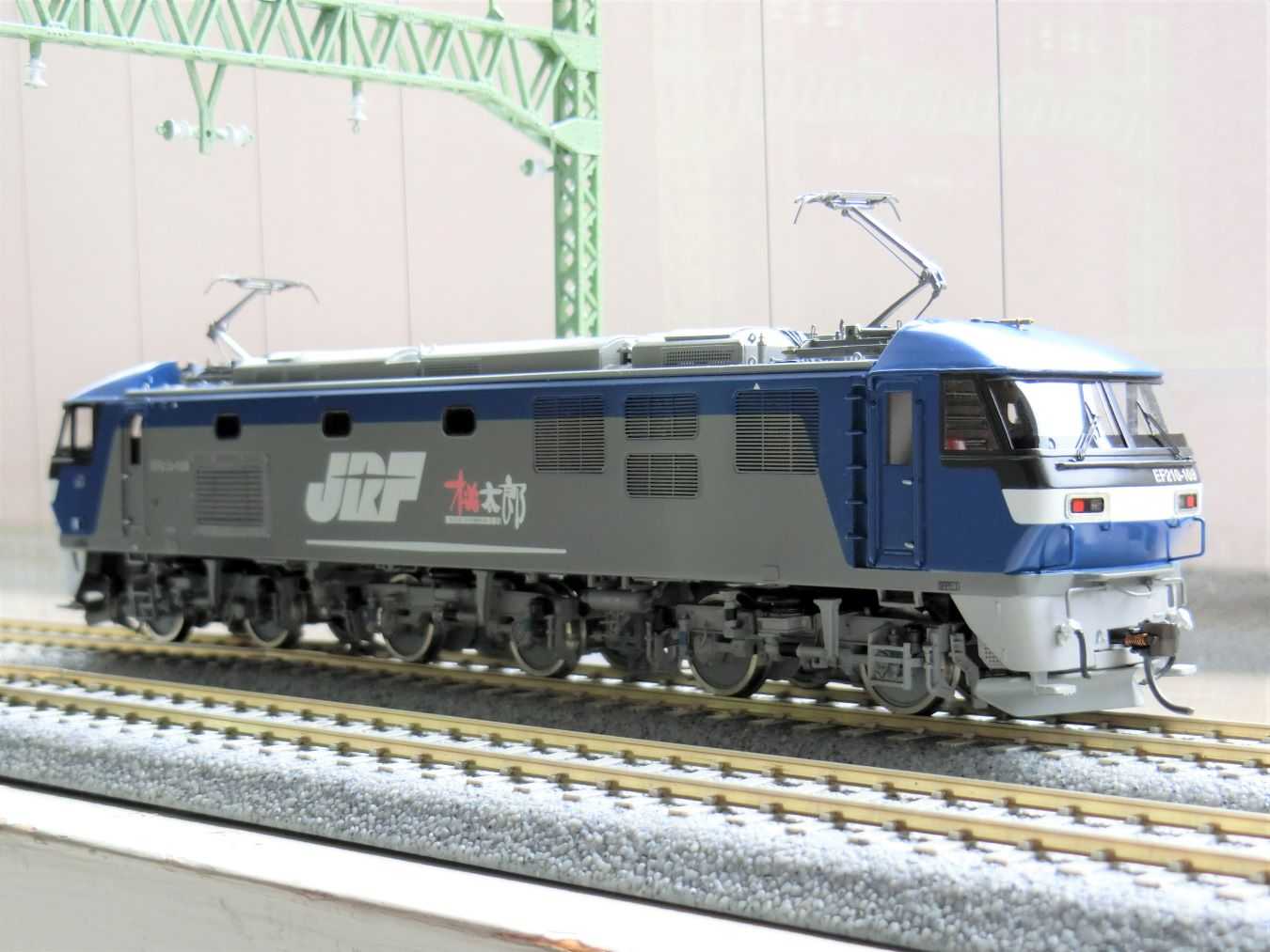 ムサシノモデルのEF210-109号機シングルアームパンタ