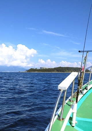 初島沖.jpg