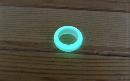 蓄光パウダーで 暗闇で光る指輪 Uvレジン Haruのブログ 楽天ブログ