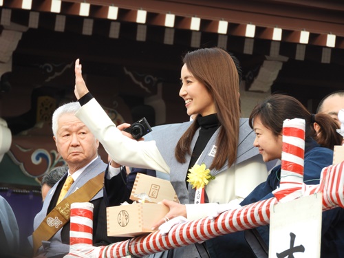 池上本門寺の豆まき