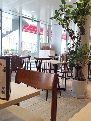 店内.jpg