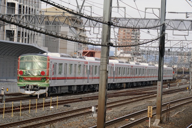 DE10 1743=EF210-156牽引 東武 70000系 71706F編成 甲種5
