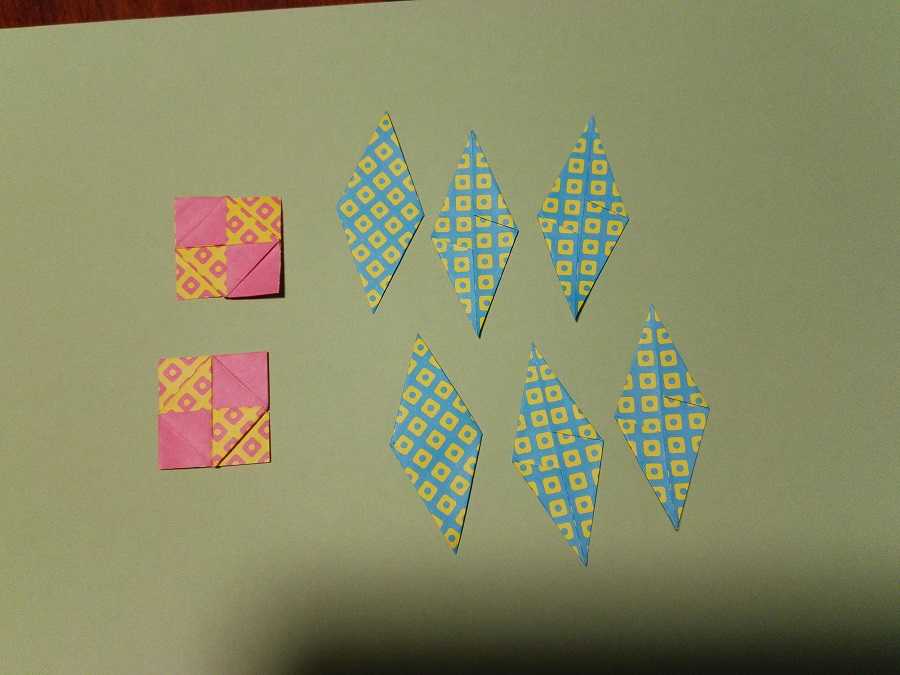 ブロック折り紙で入れ物を作っています わたしの楽しみ 楽天ブログ