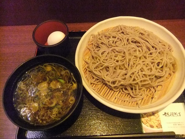 越後そば東京店＠東京駅の蕎麦つけ麺インデラカレー１