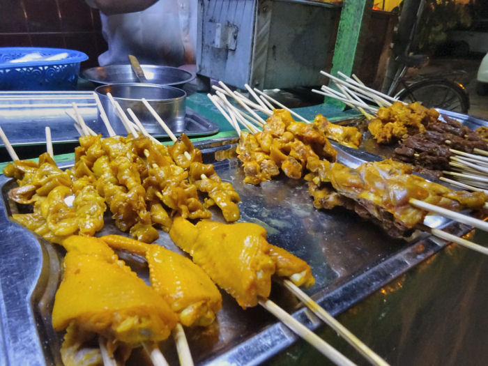 路上串焼き屋台０５.jpg