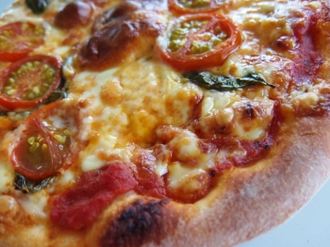 コストコ　チーズ　自家製　トマト　ピザ