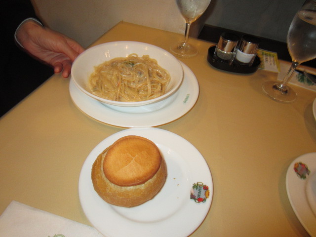 パンとパエリア