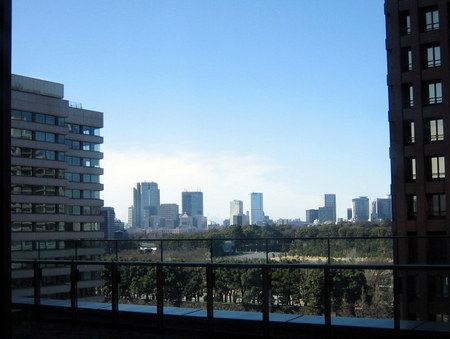 窓越しの風景 ２