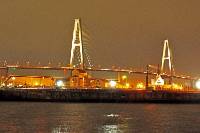 東大橋