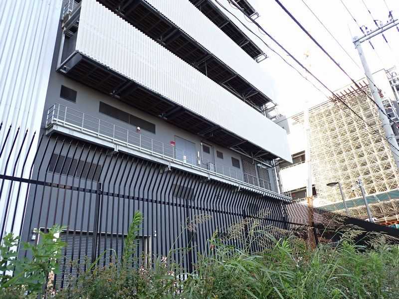 熱風を排気するブロック - Goodman Business Park East Building 2