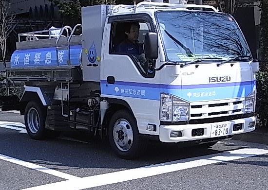 マラソンの裏方　給水