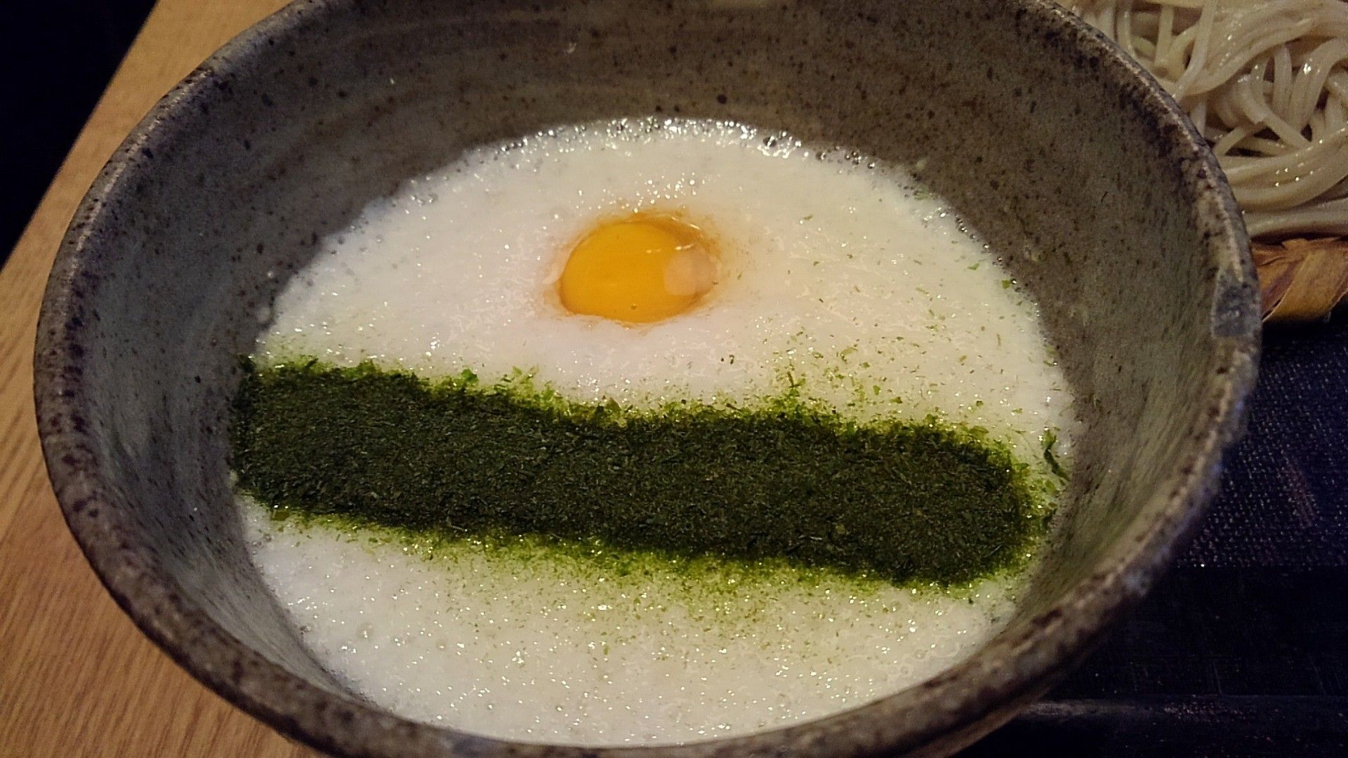 とろろせいろそば 大盛（1,250円）〈蕎麦前 山都（東京都港区六本木