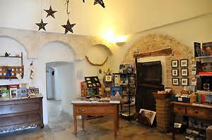 アルベロベッロのとんがり屋根の室内