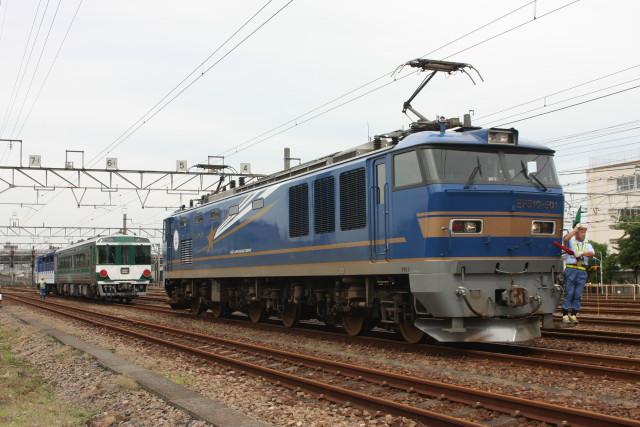 EF510牽引 アンパンマン列車 到着2