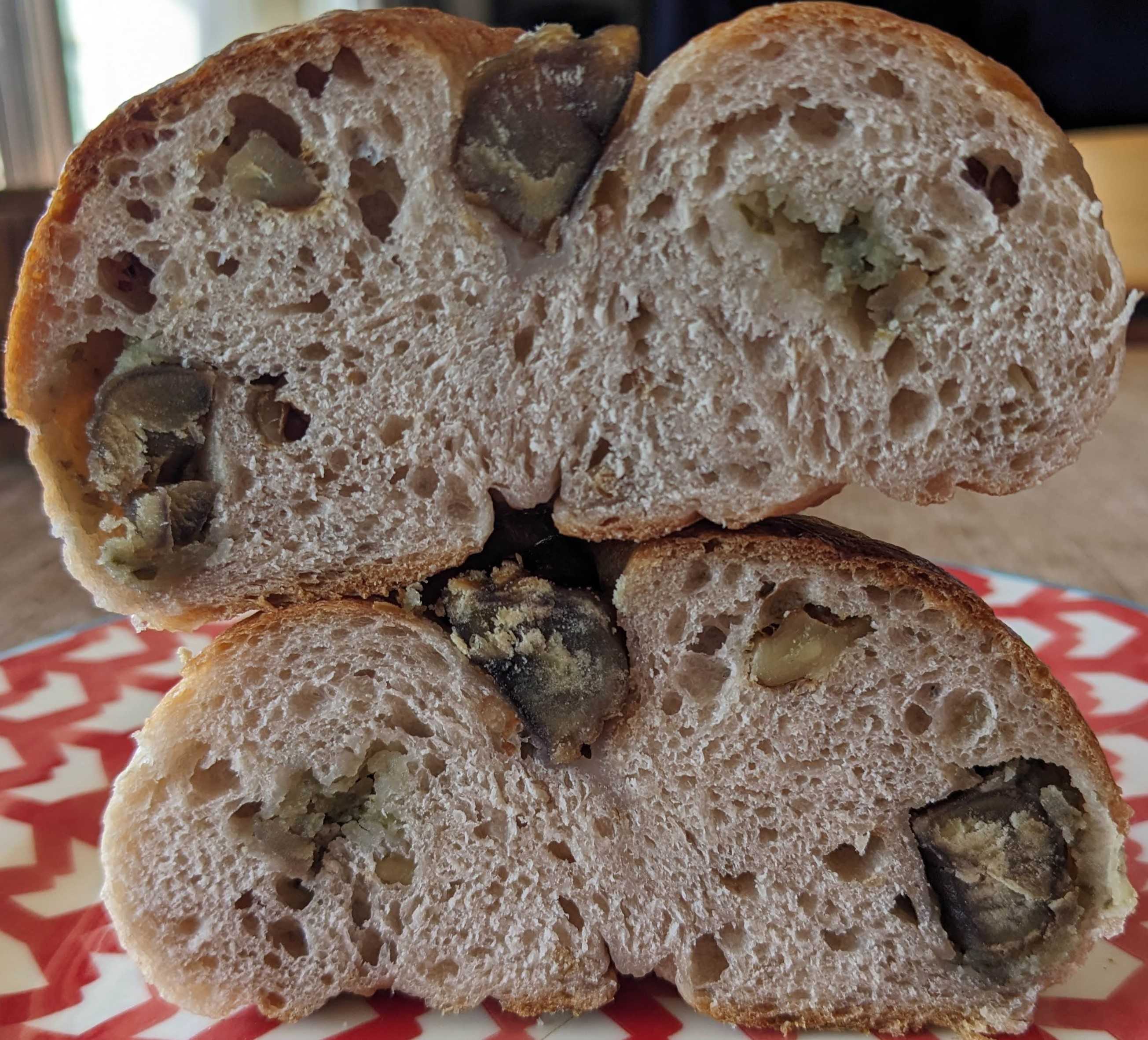 下田流の通販　玉露茶あんとホワイトチョコと栗かのこのベーグルの断面