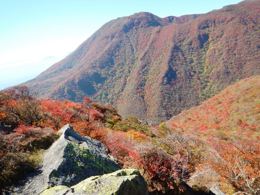 天狗岩から大船山を見る(530).jpg