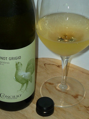 Concilio PinotGrigio 2014 glass.jpg