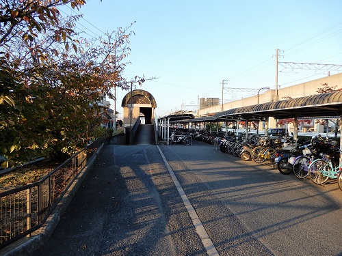 1675下津井電鉄廃線跡自転車道・茶屋町駅前駐輪場.JPG