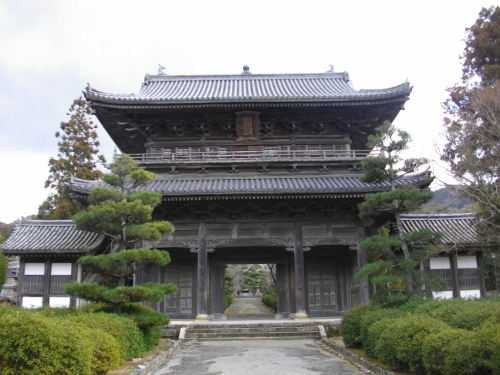 東光寺三門 (500x375).jpg