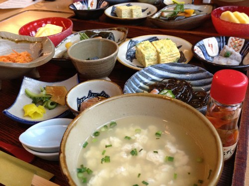 3ホテル朝食読谷焼１500.jpg