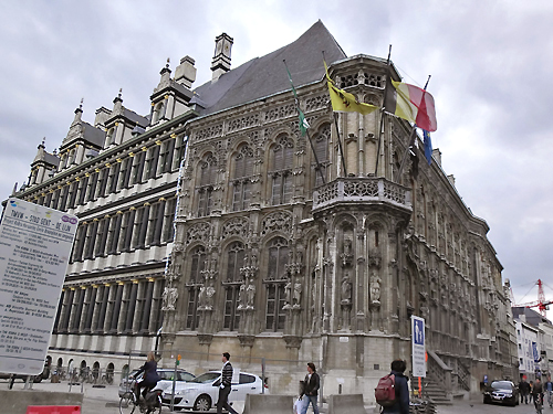 ｹﾞﾝﾄ市庁舎