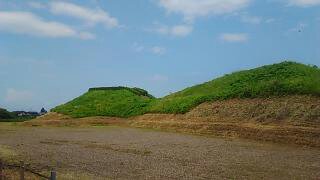 稲荷山古墳の全体