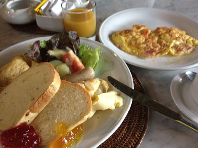 朝食