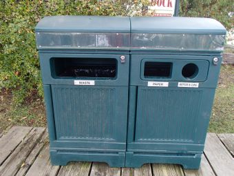 10.7 hanntubiru no gomibako.jpg