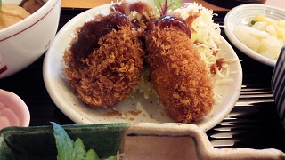 ヒレカツとコロッケ.jpg