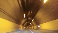 野塚トンネル内