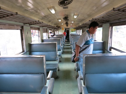 ナコーンパトム駅30.jpg