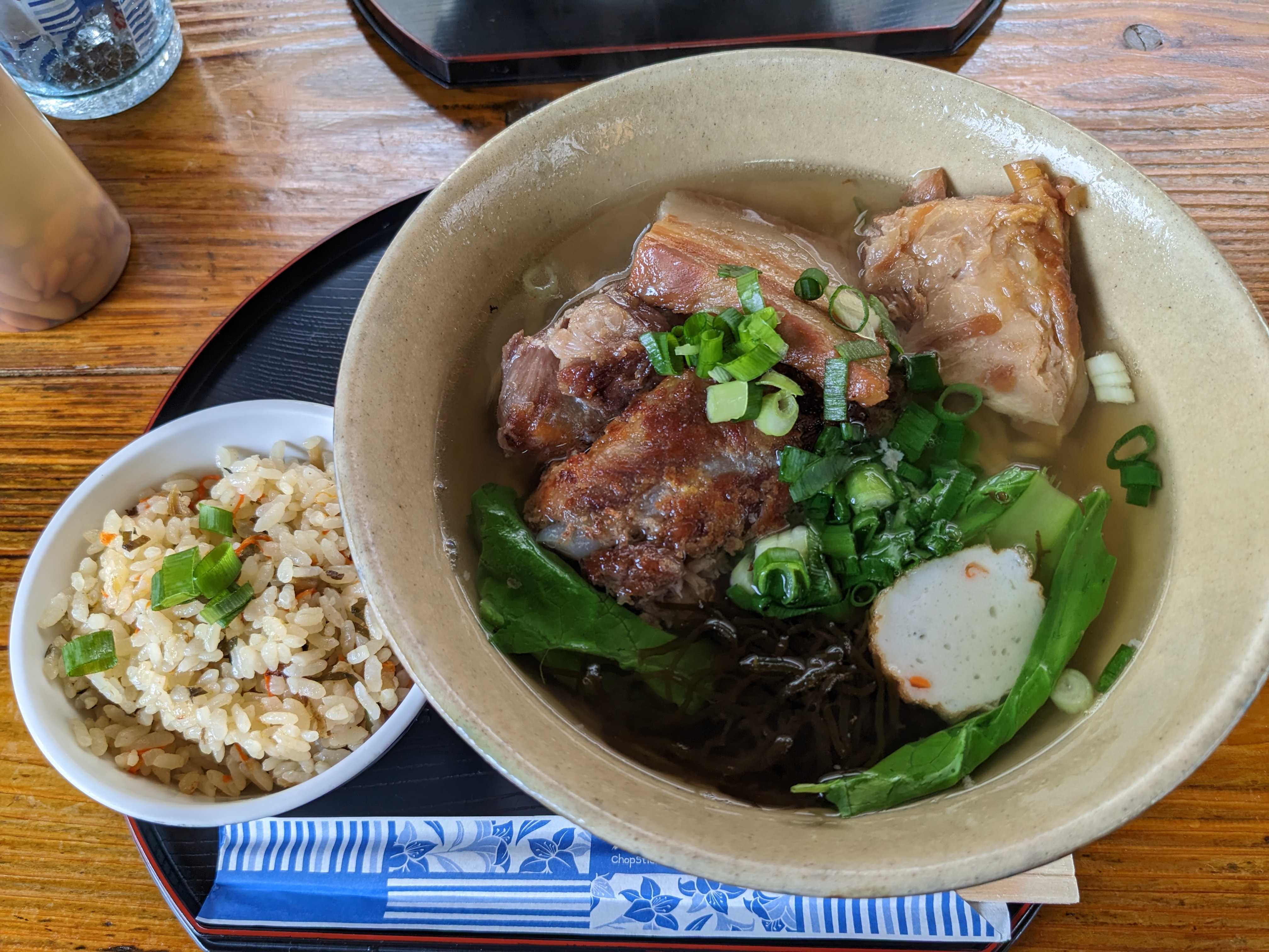 名護市の幸ちゃんそばでランチ
