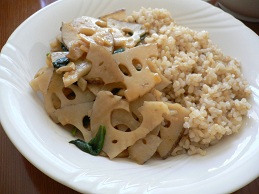 れんこんのガパオ風炒めご飯