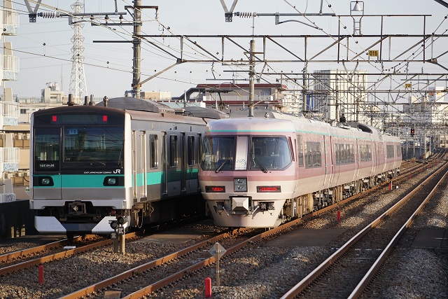 EF64 1046 鹿島 in お座敷リゾ－ト｢ゆう｣&｢宴｣ 並び4