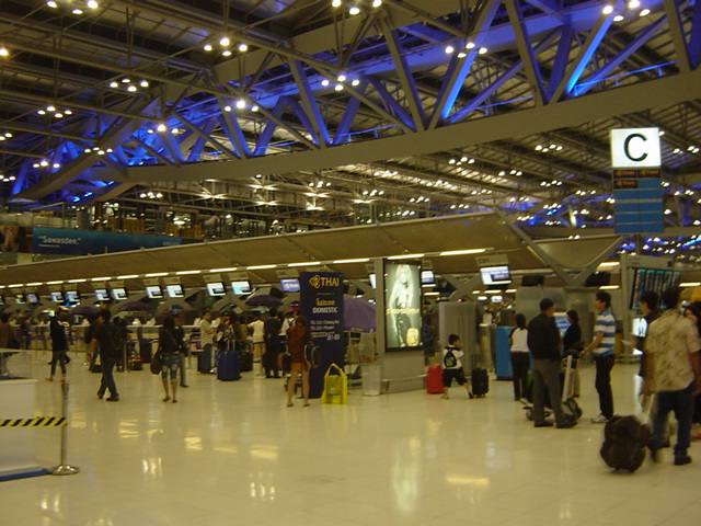 20120221-airport